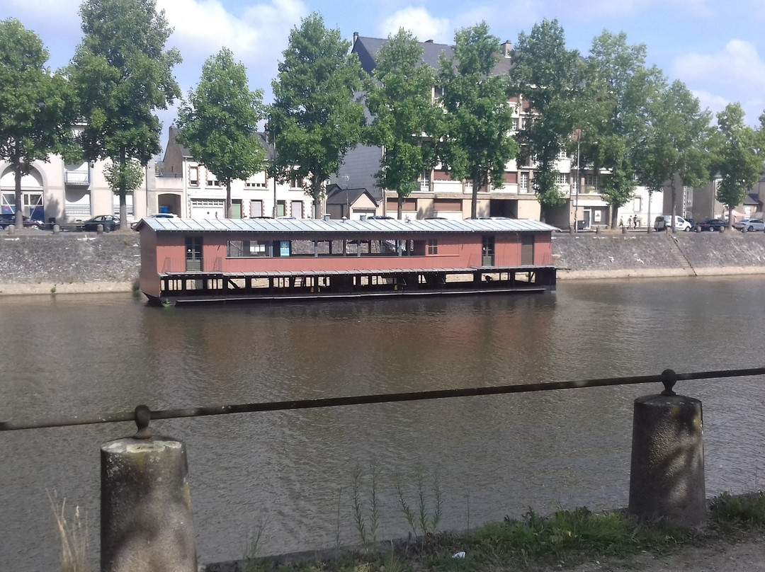 Bateau Lavoir Saint-Julien景点图片