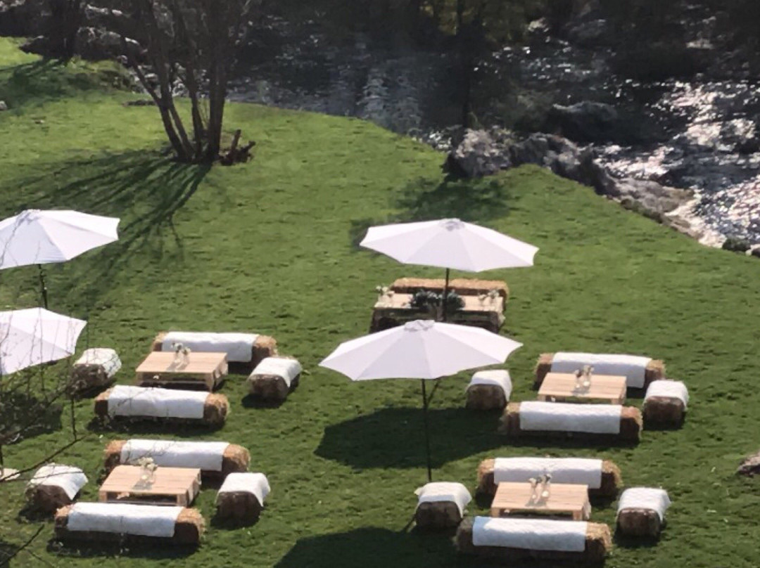 Twenty Three on Riverside主图