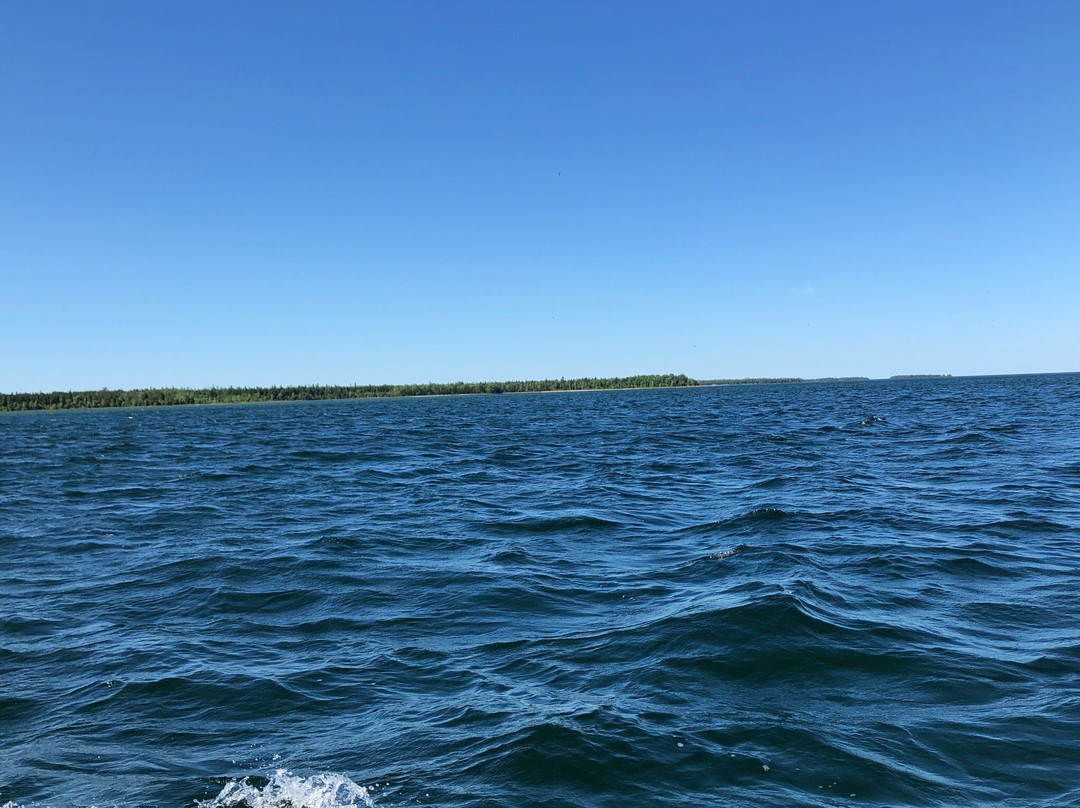 Shoreline Boat Tours-Baileys Harbor必去景点
