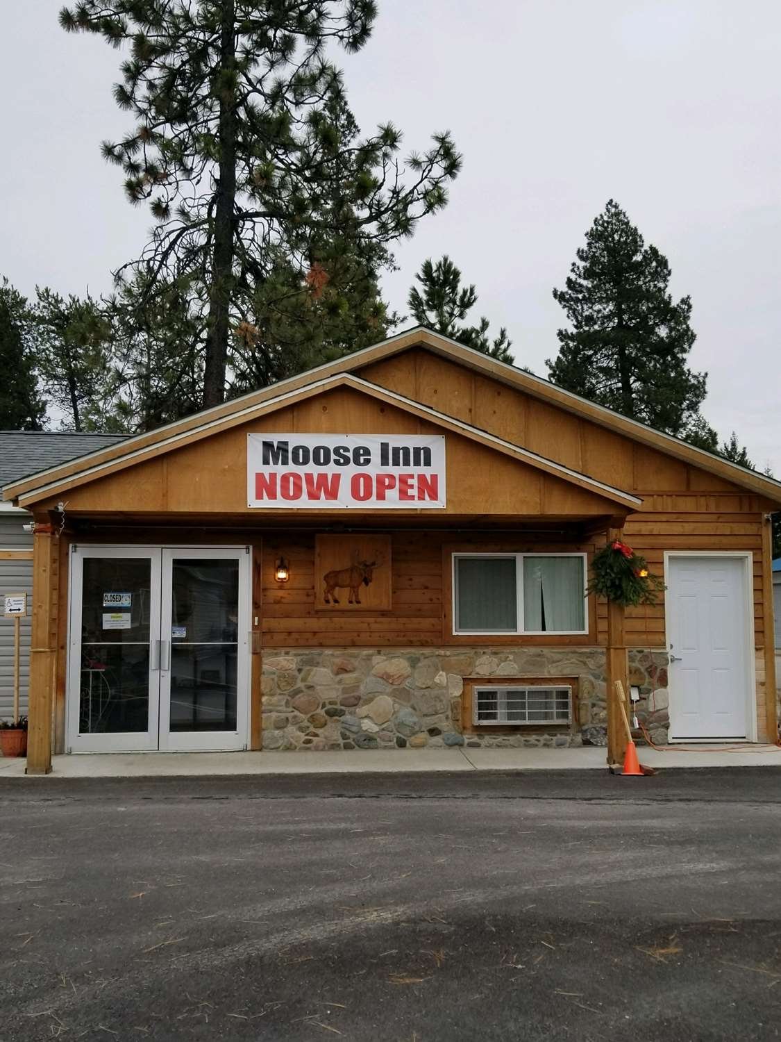 Moose Inn-官方