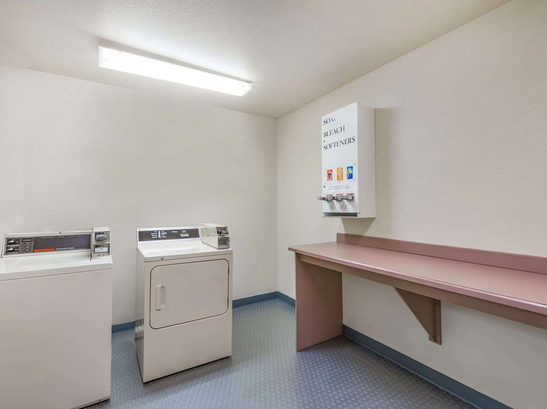 Super 8 by Wyndham Show Low主图