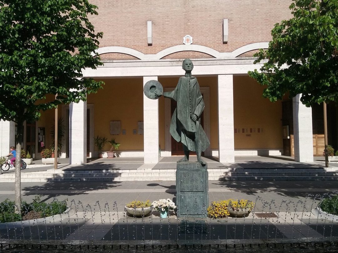 Monumento a Don Minzoni景点图片