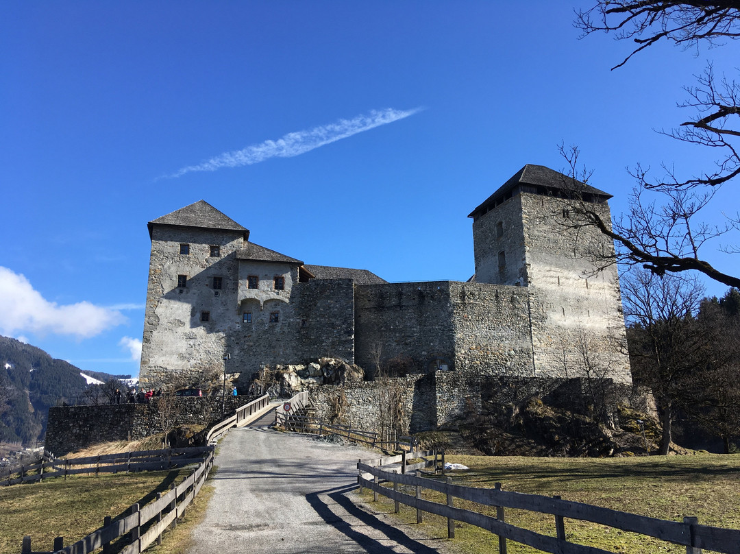 卡普润旅游景点-Burg Kaprun