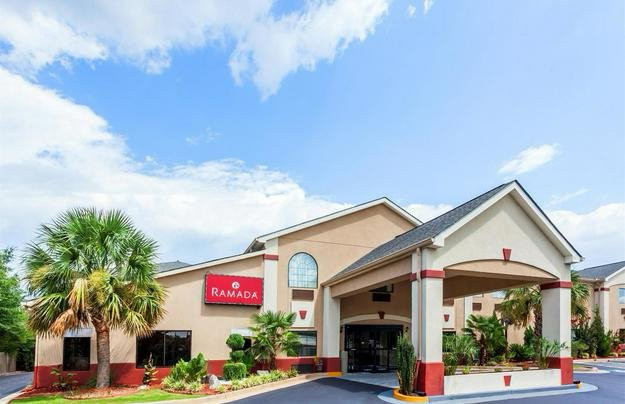 洛克斯特格罗夫丽米特德华美达酒店主图