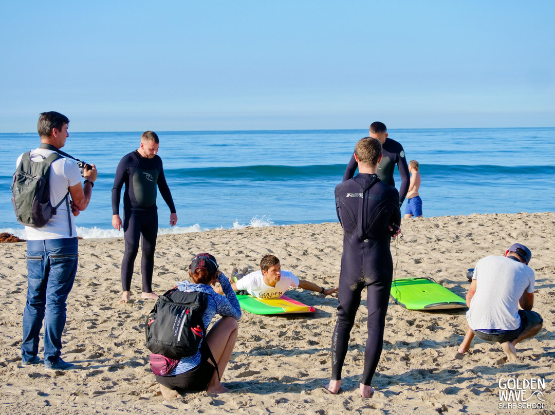 Golden Wave Surf School-洛杉矶必去景点