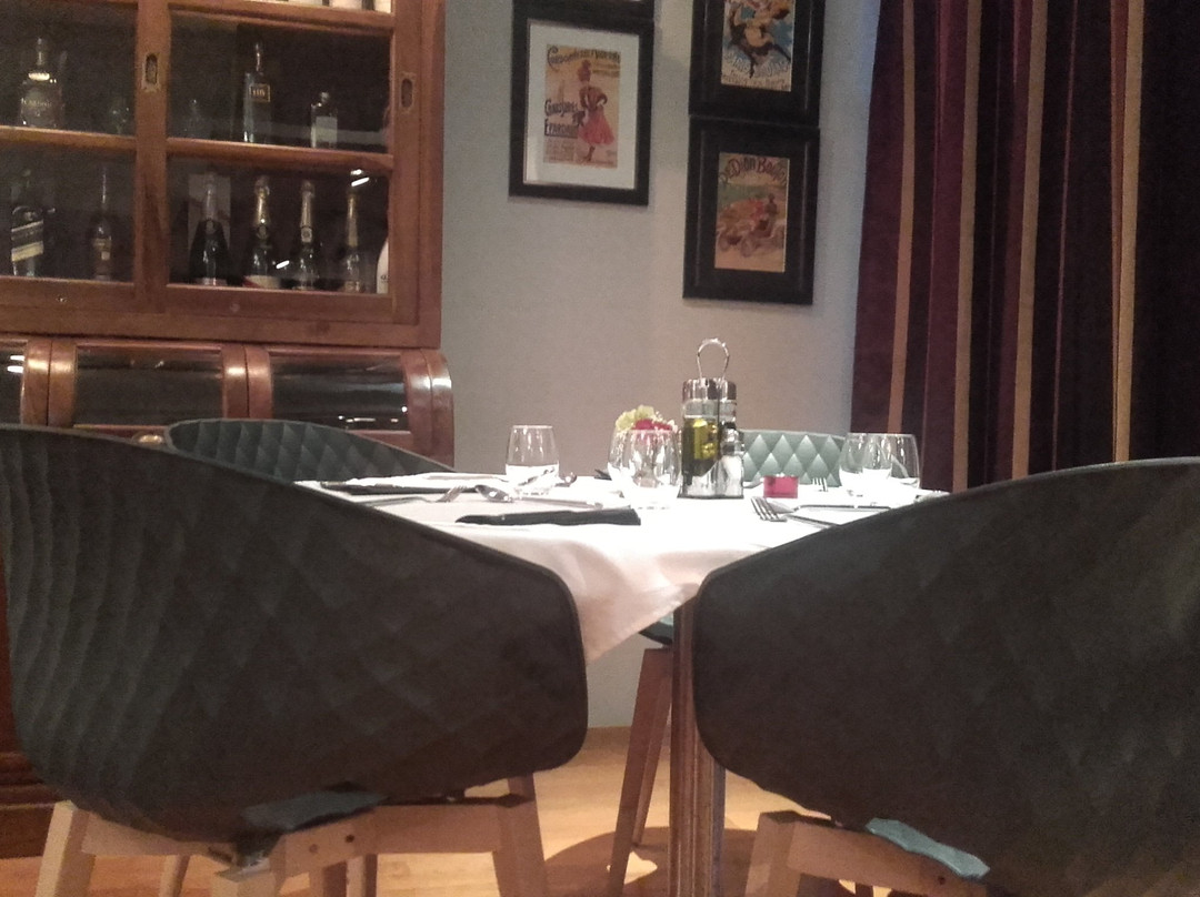 Sinnamary餐馆和美食-Bar A Vin