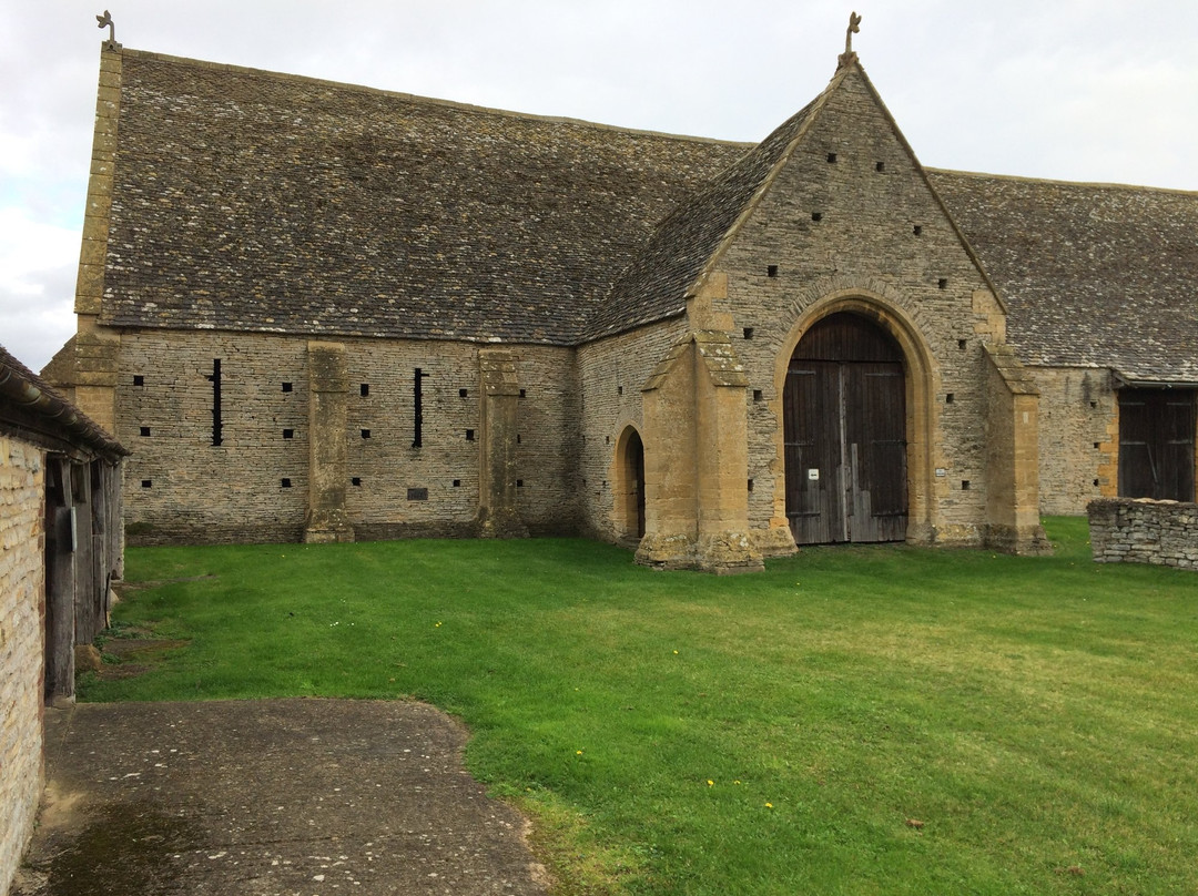 Middle Littleton Tithe Barn-伊夫舍姆必去景点