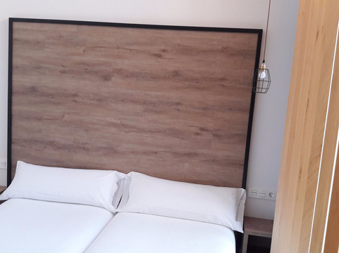 Urdaneta酒店住宿-Somn Hipsuites Zarautz