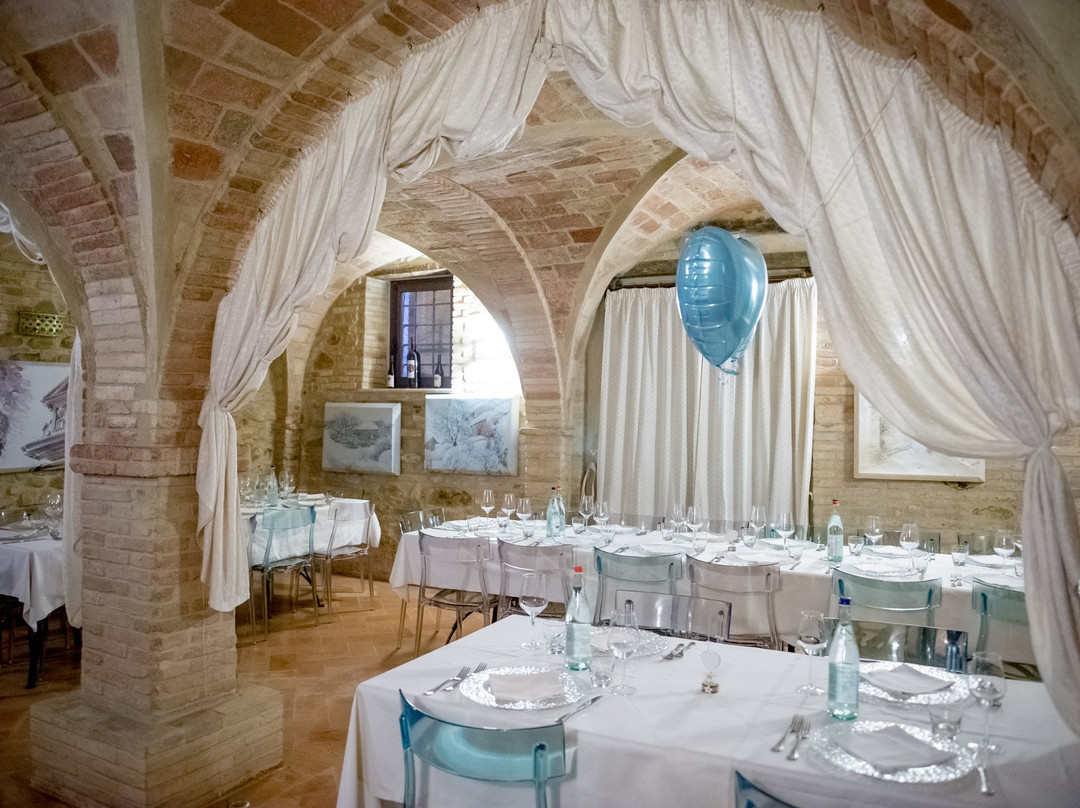 Mombaroccio餐馆和美食-La Grande Bellezza - Cucina & Cantina