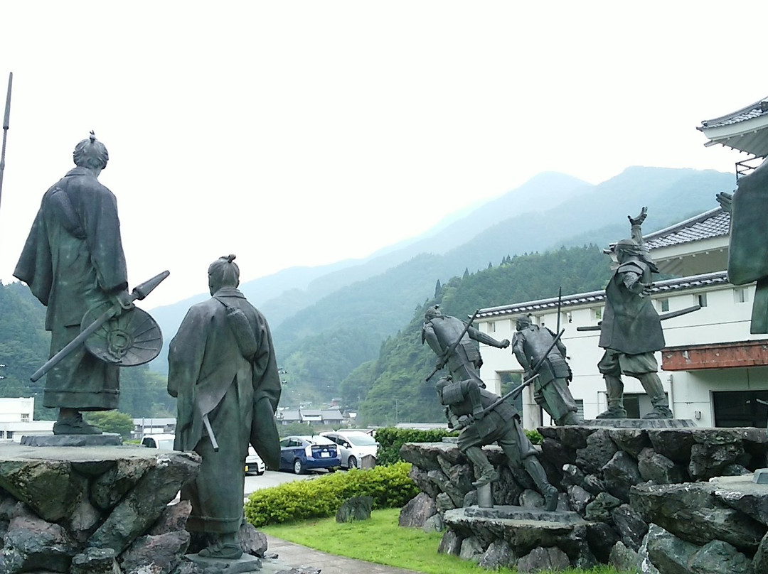 Ishinnomon景点图片
