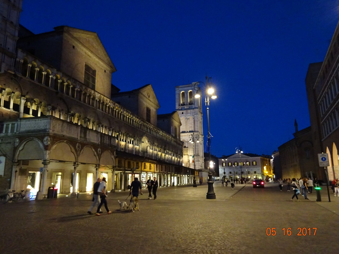 Piazza Trento e Trieste景点图片