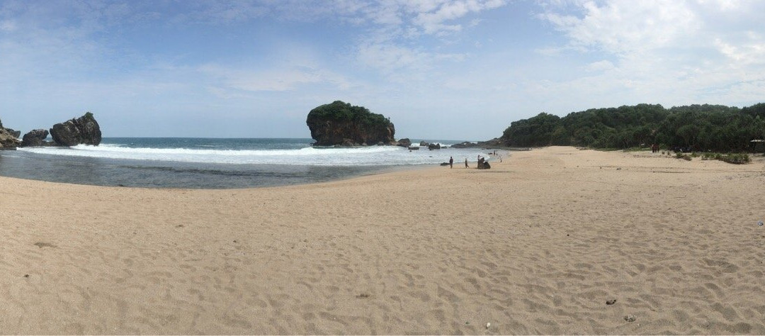 Jungwok Beach景点图片
