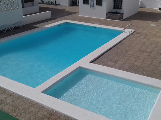 Mimosas Apartments主图