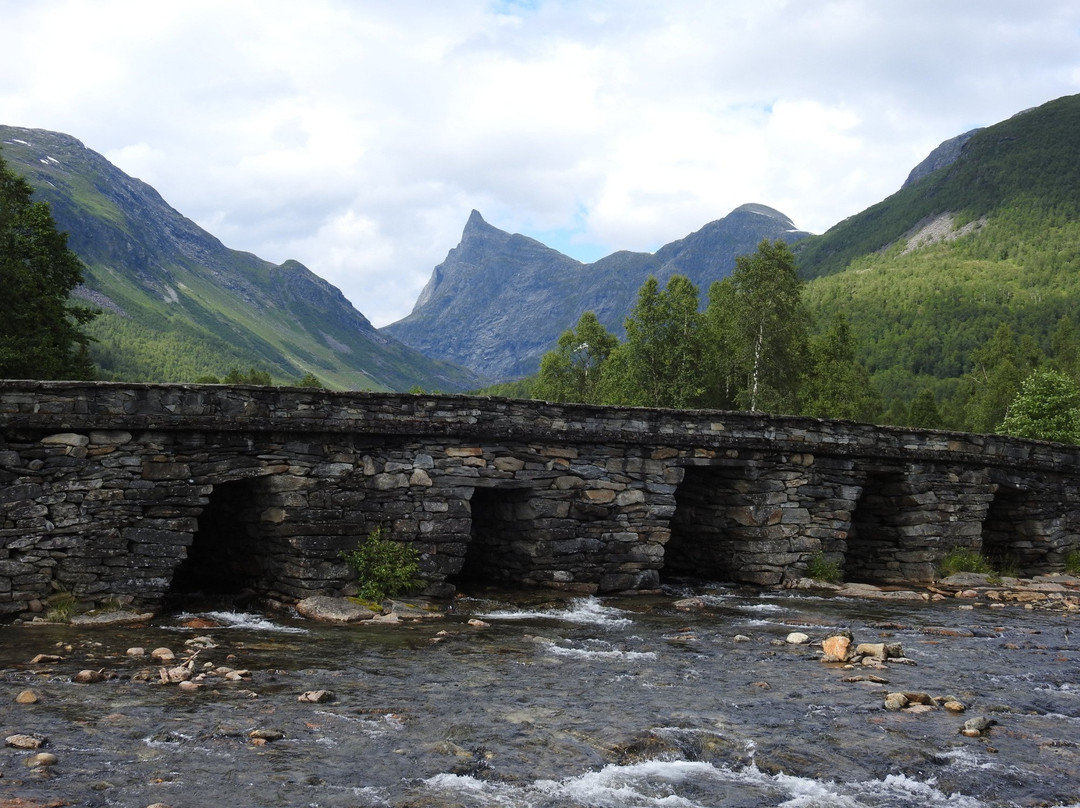 Horndola Bridge-Hornindal必去景点