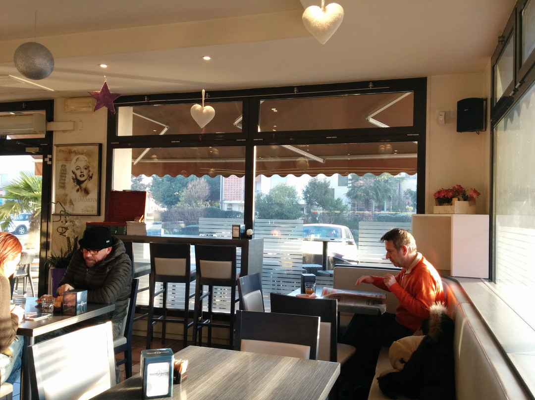 Bonito Cafe景点图片