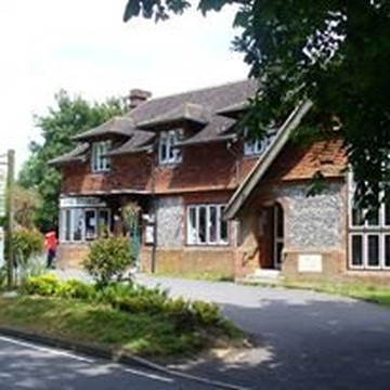 Headley餐馆和美食-Headley Village Stores & Tea Room