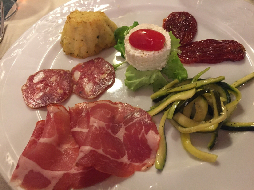 Casterno餐馆和美食-Osteria Shooting Club