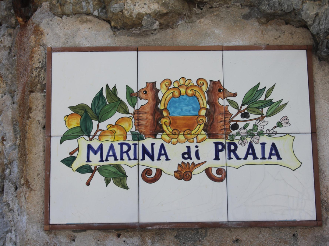 La Bou Charter-普莱亚诺必去景点