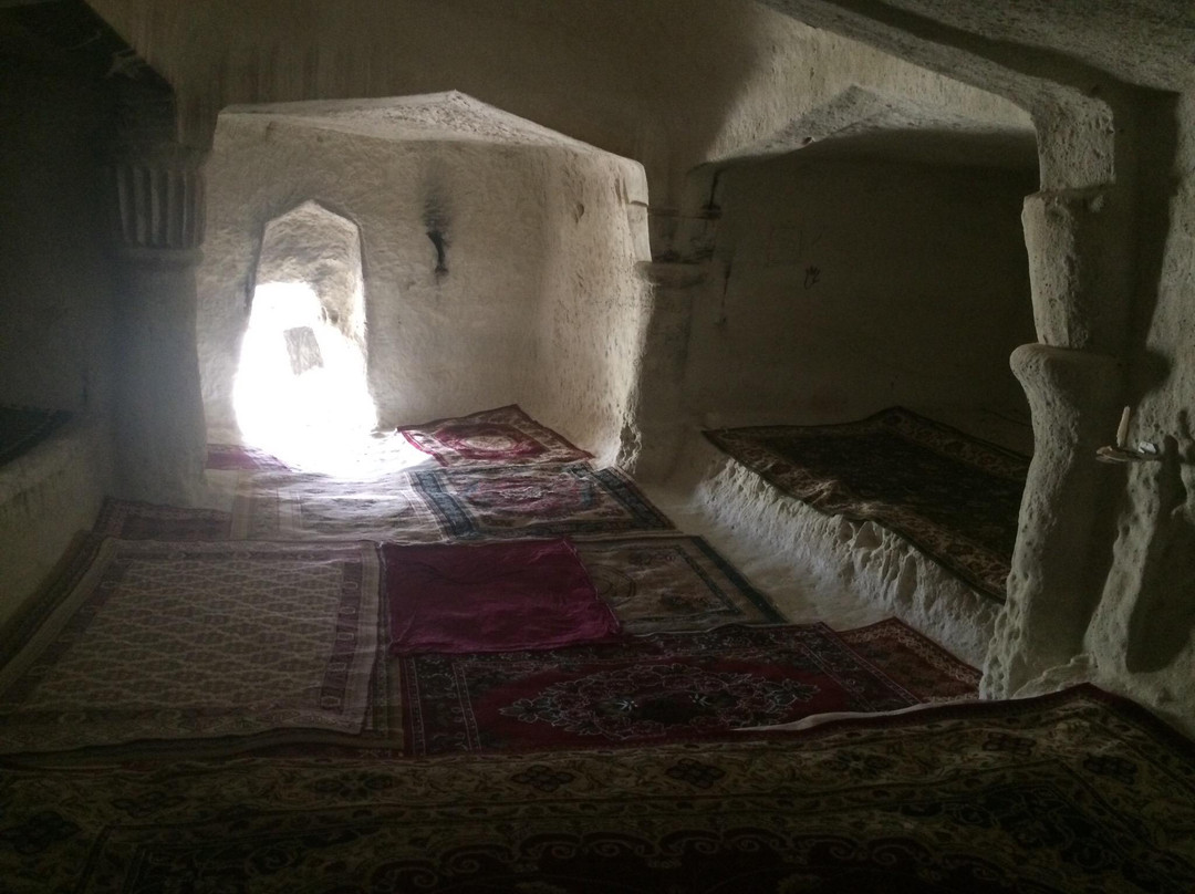 Cave-Ata Mosque Shakpak-Taushyq必去景点