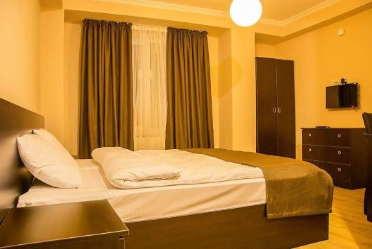 Hotel Hilltop-官方