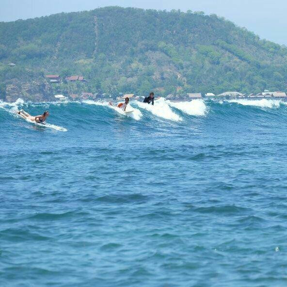 Sarriel Surf Lessons-Gerupuk必去景点