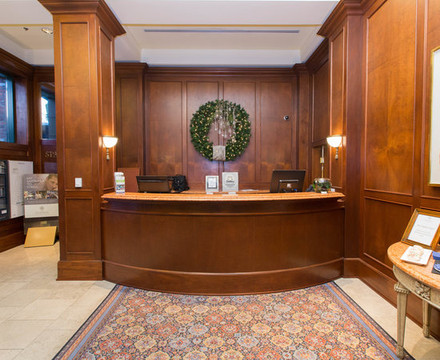 白玉兰及温泉酒店