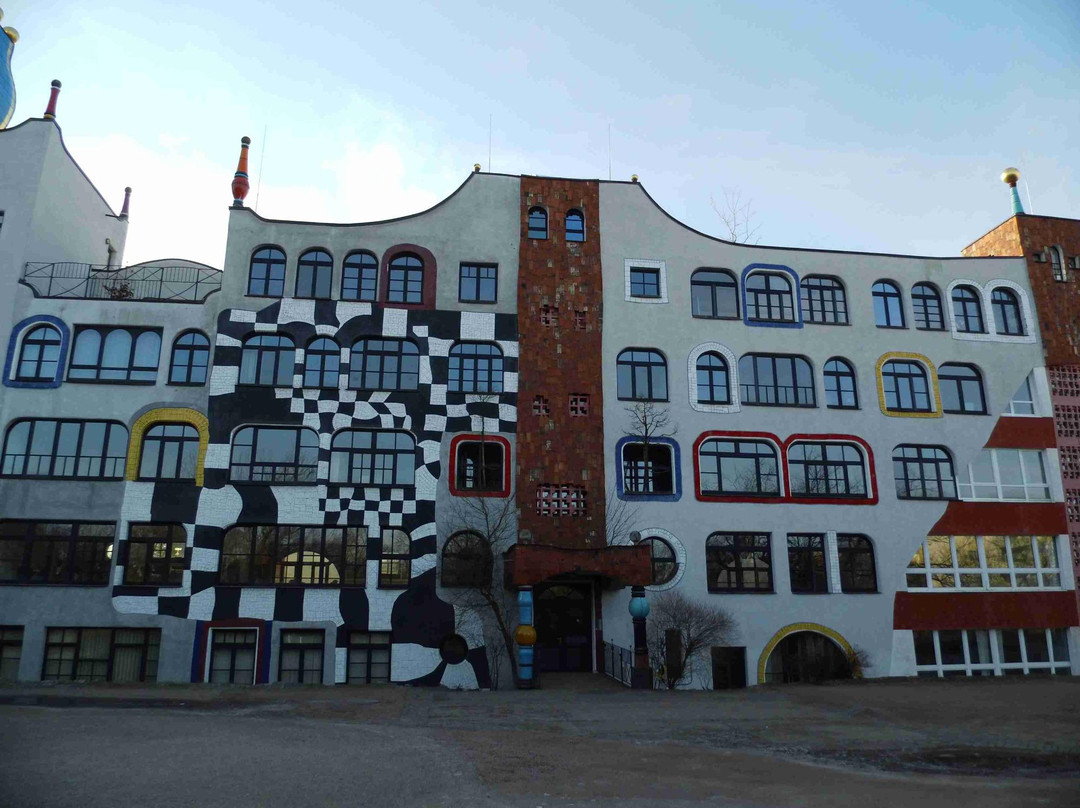 Hundertwasserschule景点图片