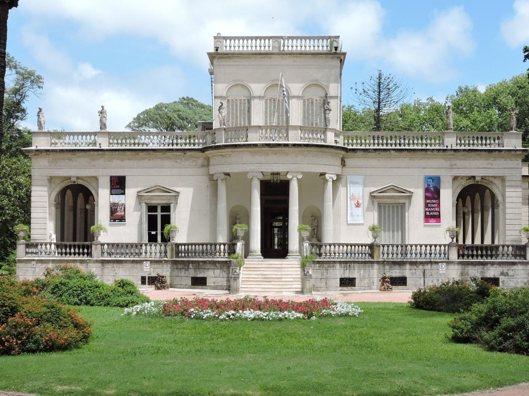 美术博物馆“胡安曼努埃尔布拉内斯”景点图片