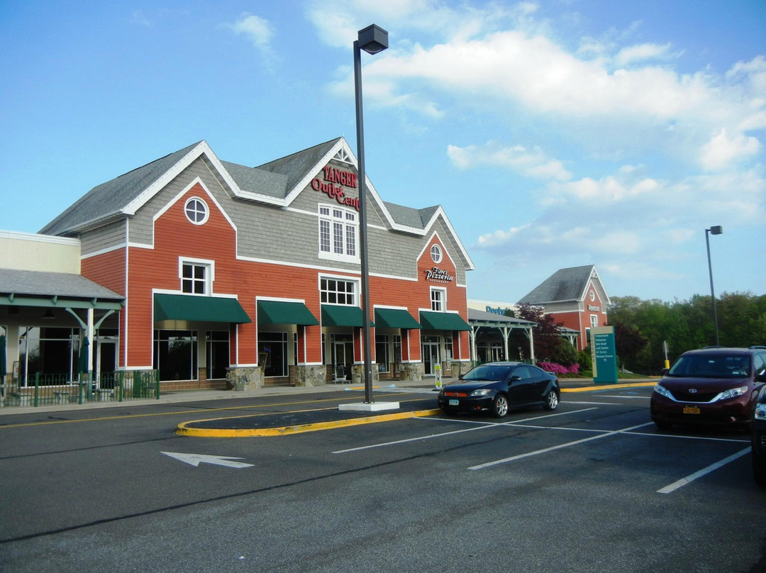 Westbrook Outlets-韦斯特布鲁克必去景点