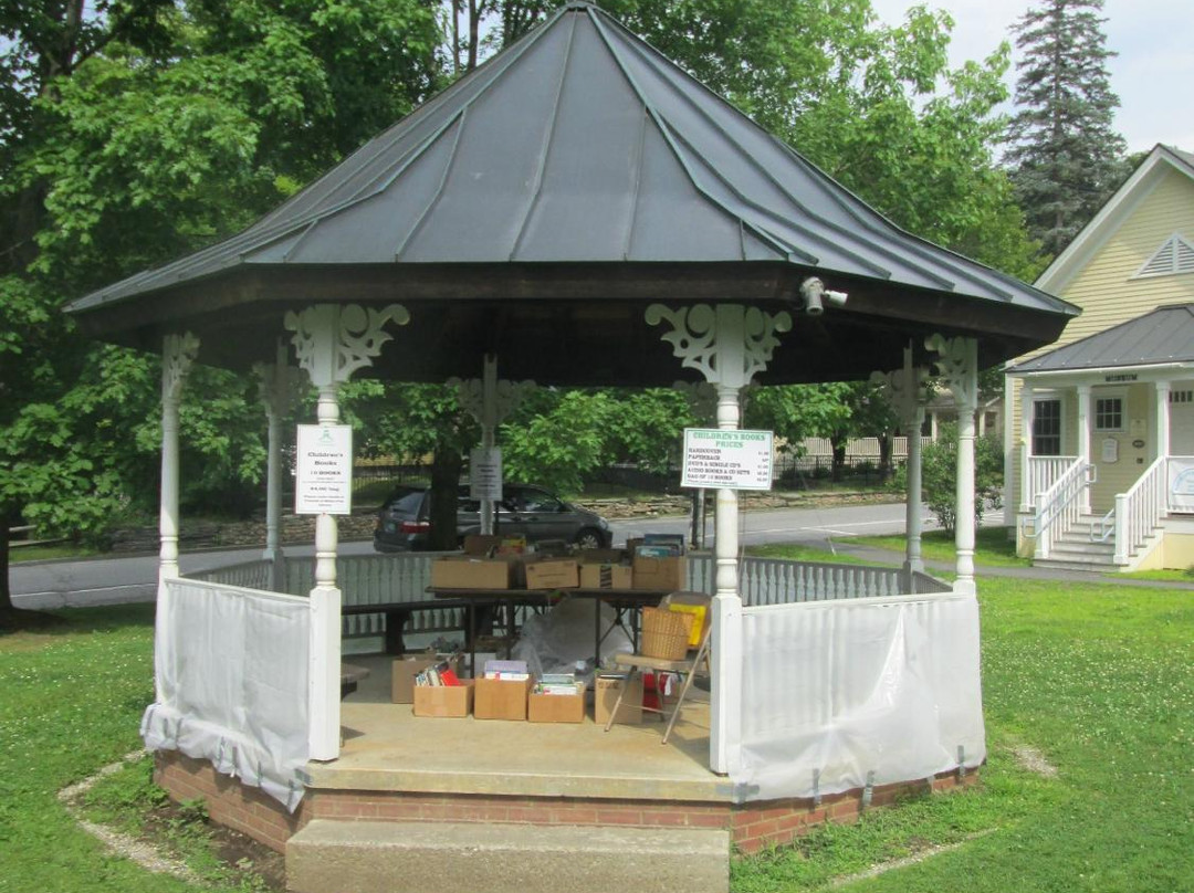 Stowe Free Library-斯托必去景点