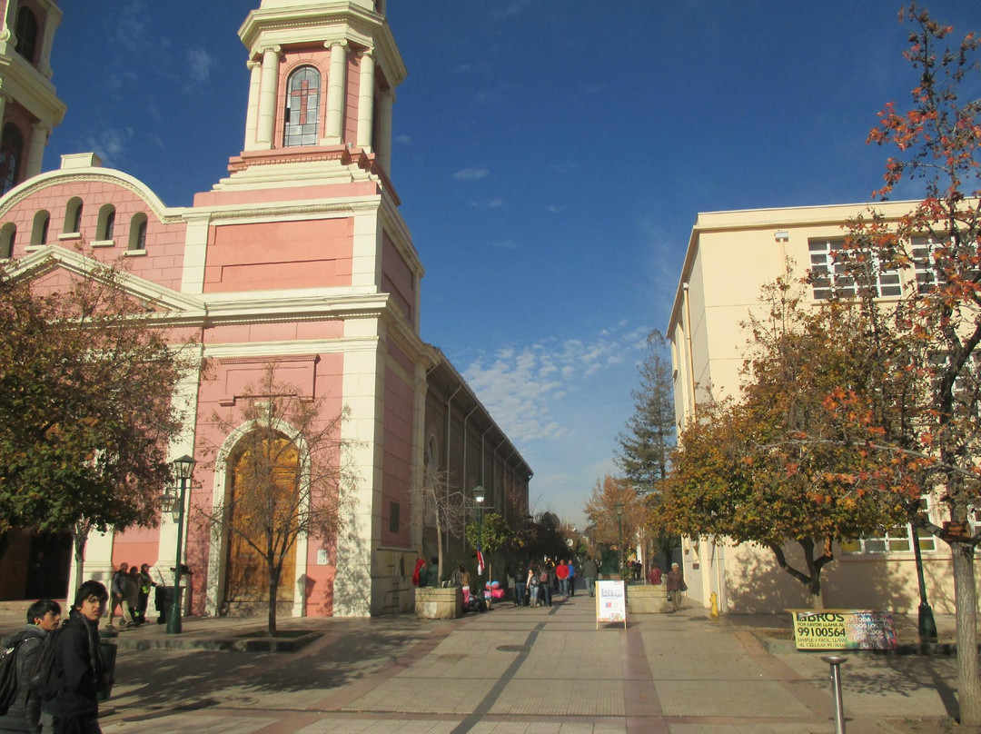Plaza de los Heroes景点图片