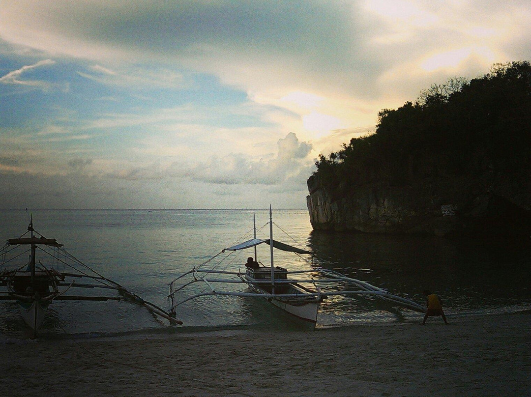 Puting Buhangin Island-Padre Burgos必去景点