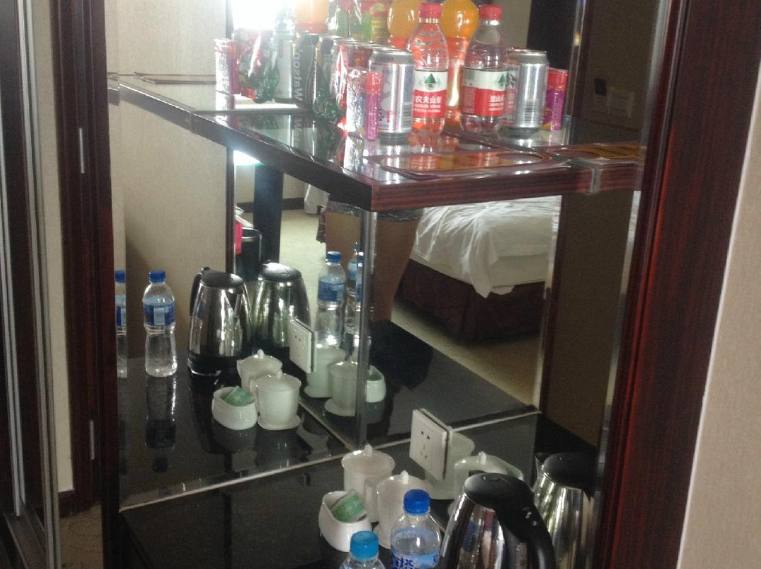 隆鑫大酒店主图