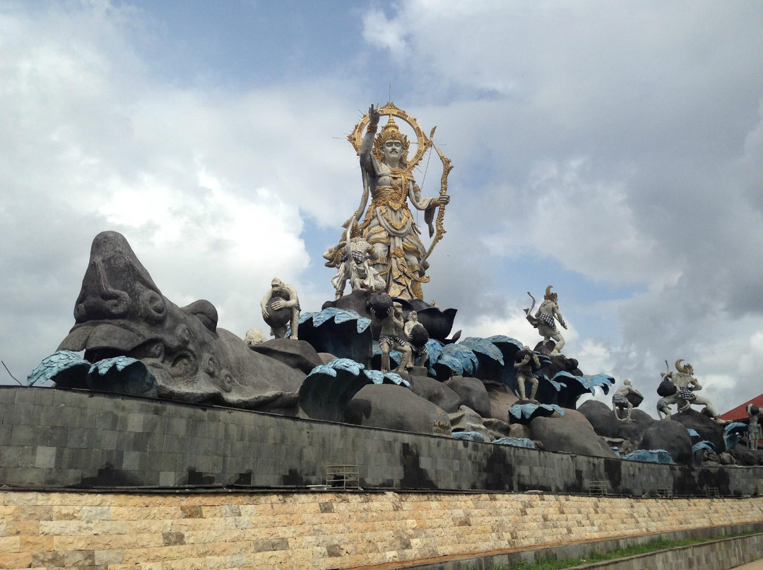 Titi Banda Statue-登巴萨必去景点