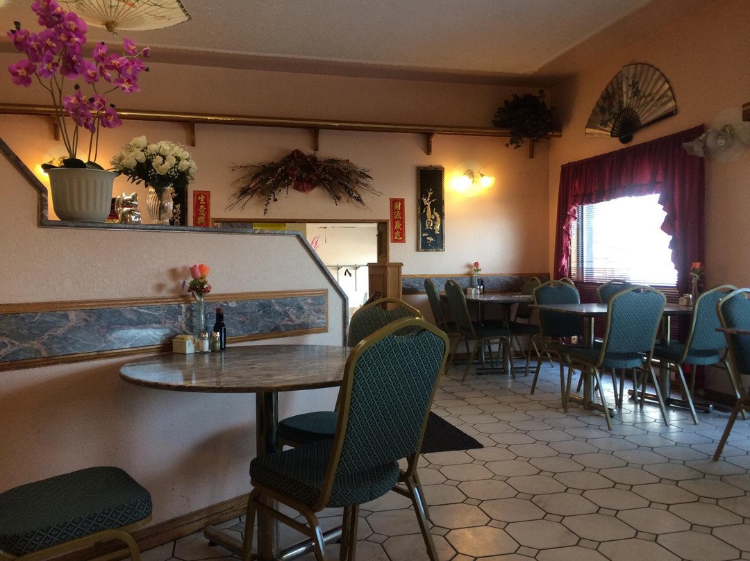 Strathmore Palace Restaurant