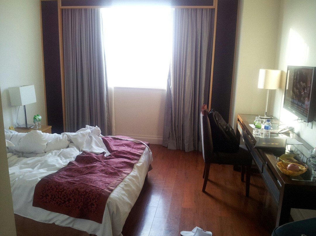 中泰来大酒店主图