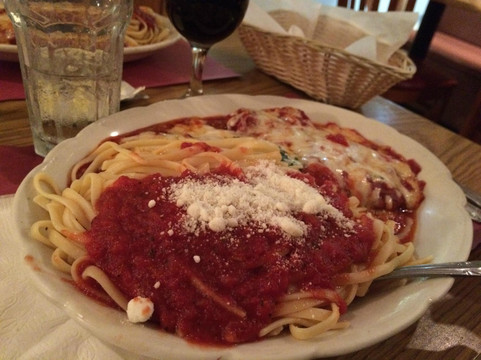 Hawthorne餐馆和美食-Villa Rosa Restaurant