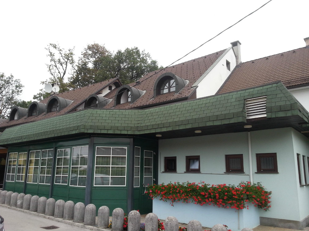 Dob酒店住宿-B&B Janezic