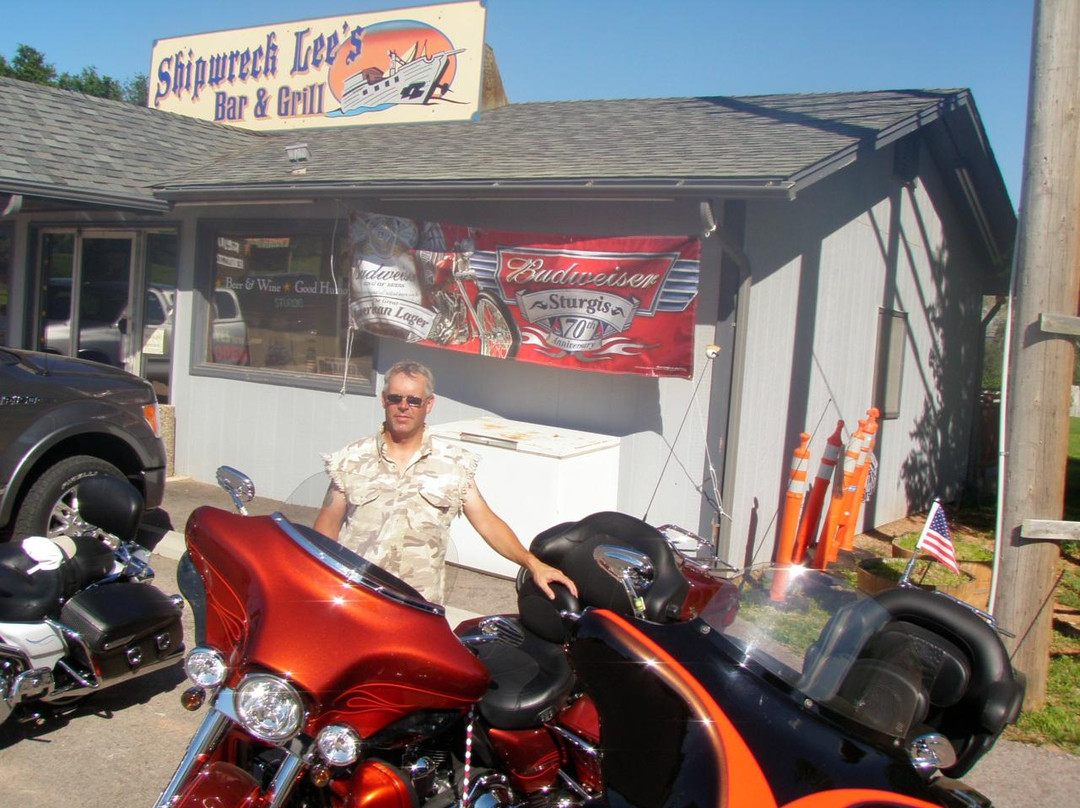 Hermosa餐馆和美食-Shipwreck Bar and Grill