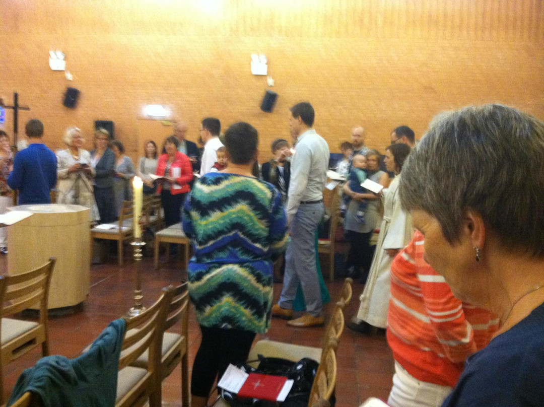 Holmlia Church景点图片