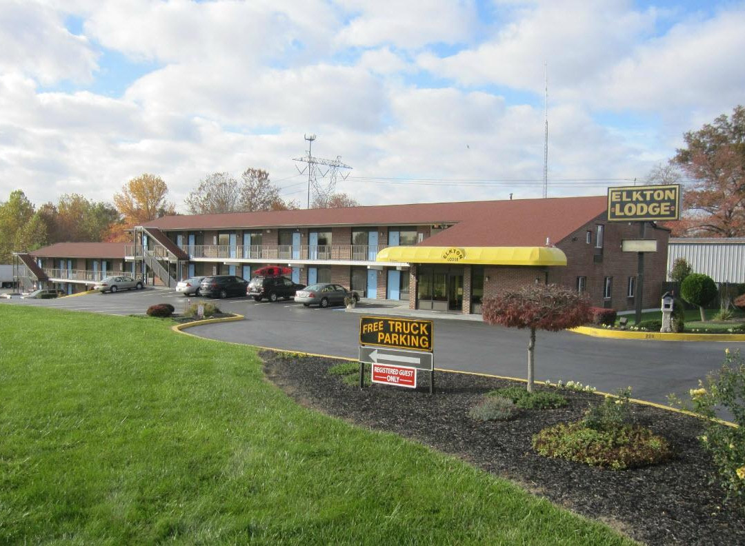 Elkton Lodge主图
