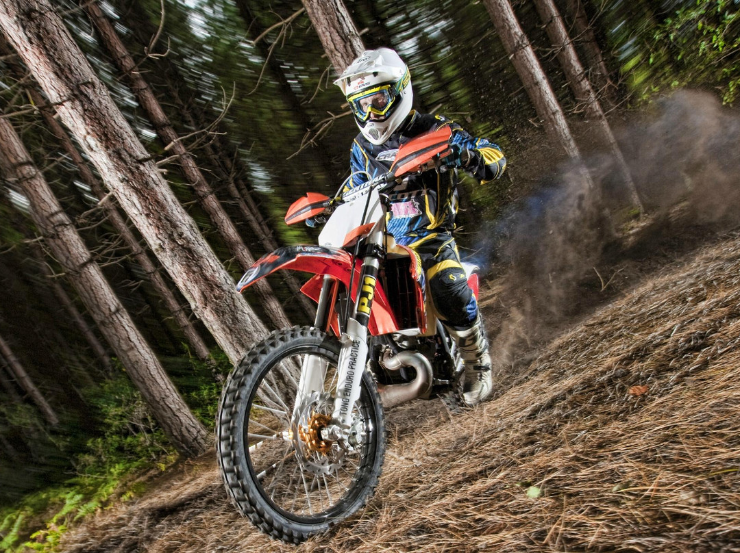 Parkwood Off Road Driving Centre景点图片