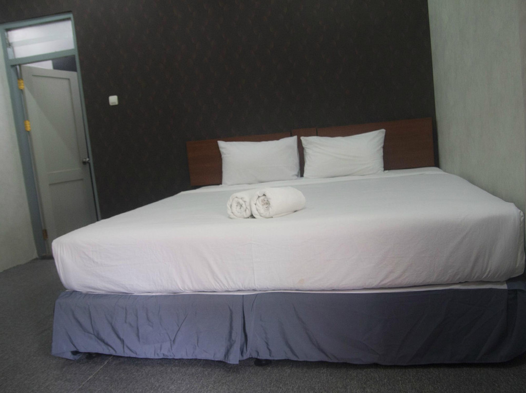 Ndalem Mantrigawen主图