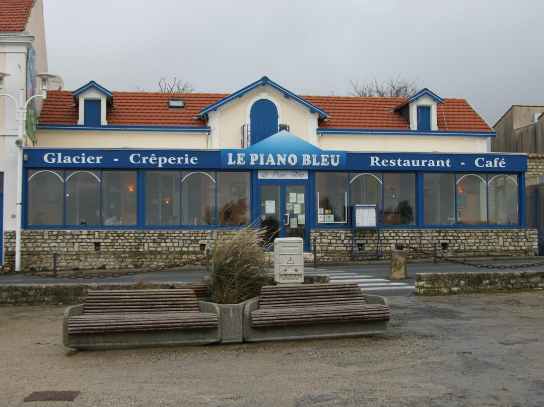 Le Piano Bleu