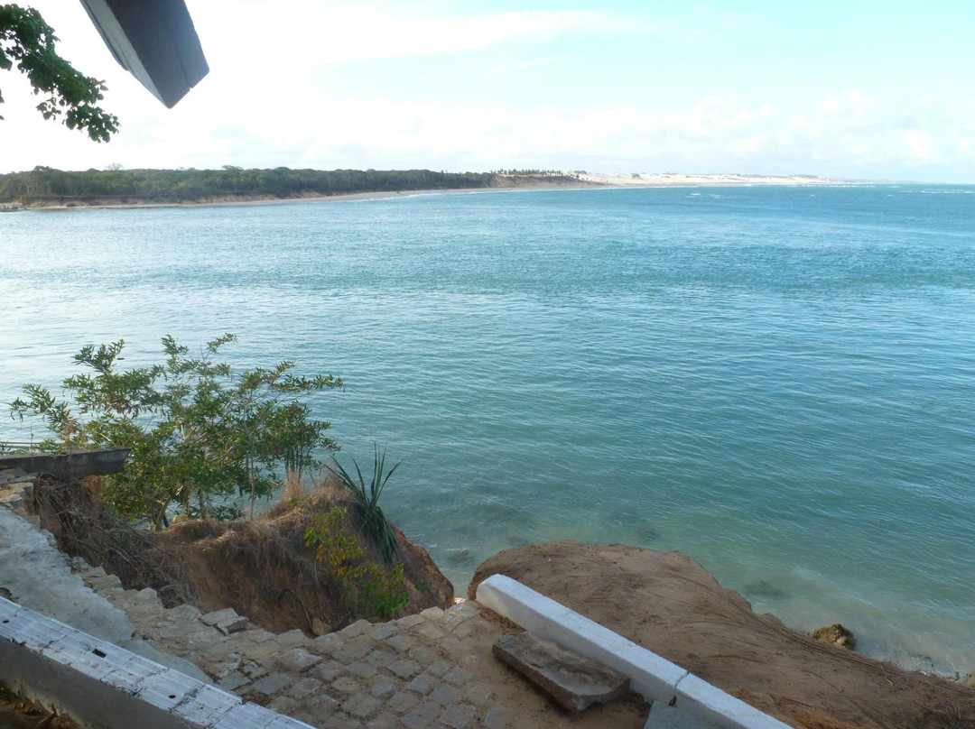 Guarairas Beach景点图片