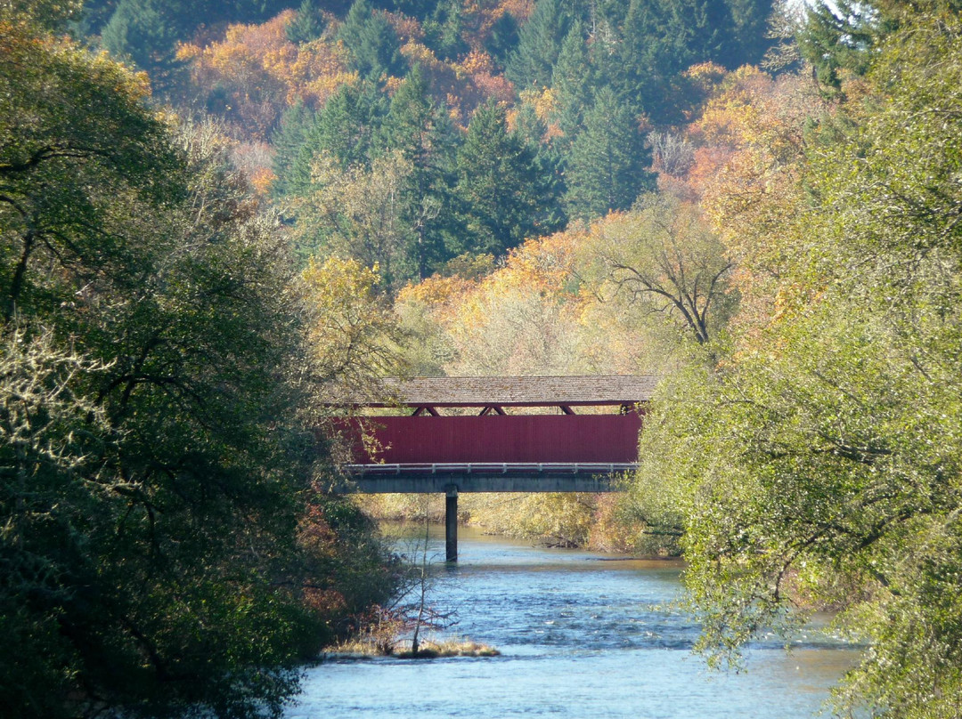 Row River Trail景点图片