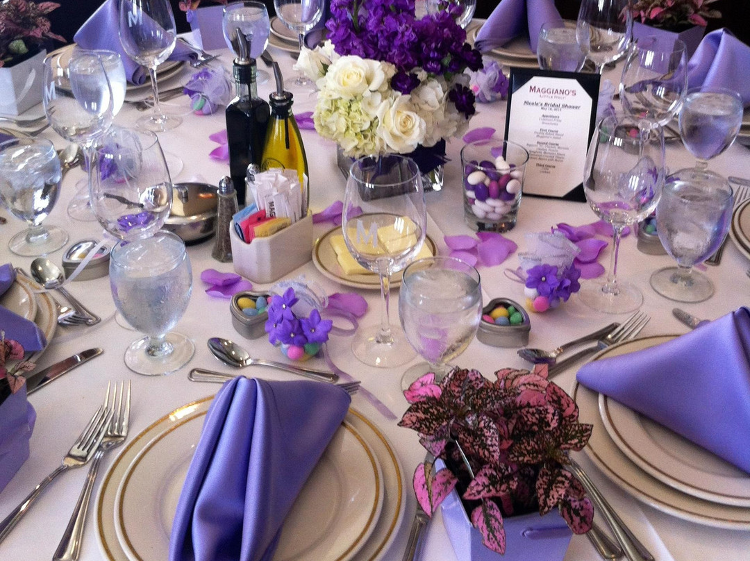 绍姆堡餐馆和美食-Maggiano's Little Italy