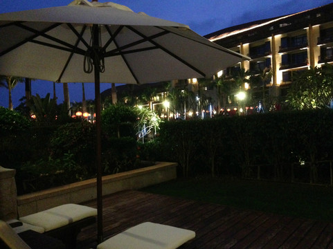 三亚亚龙湾瑞吉度假酒店主图