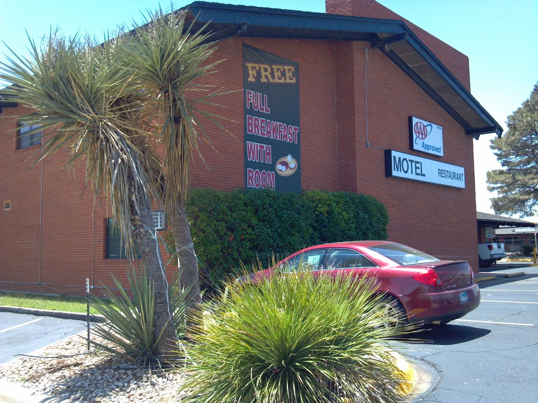 Ranch House Motel and Restaurant主图