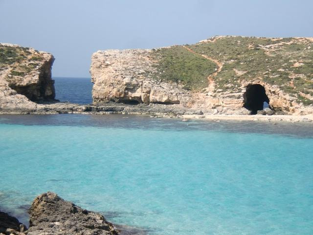 Blue Lagoon-Comino必去景点